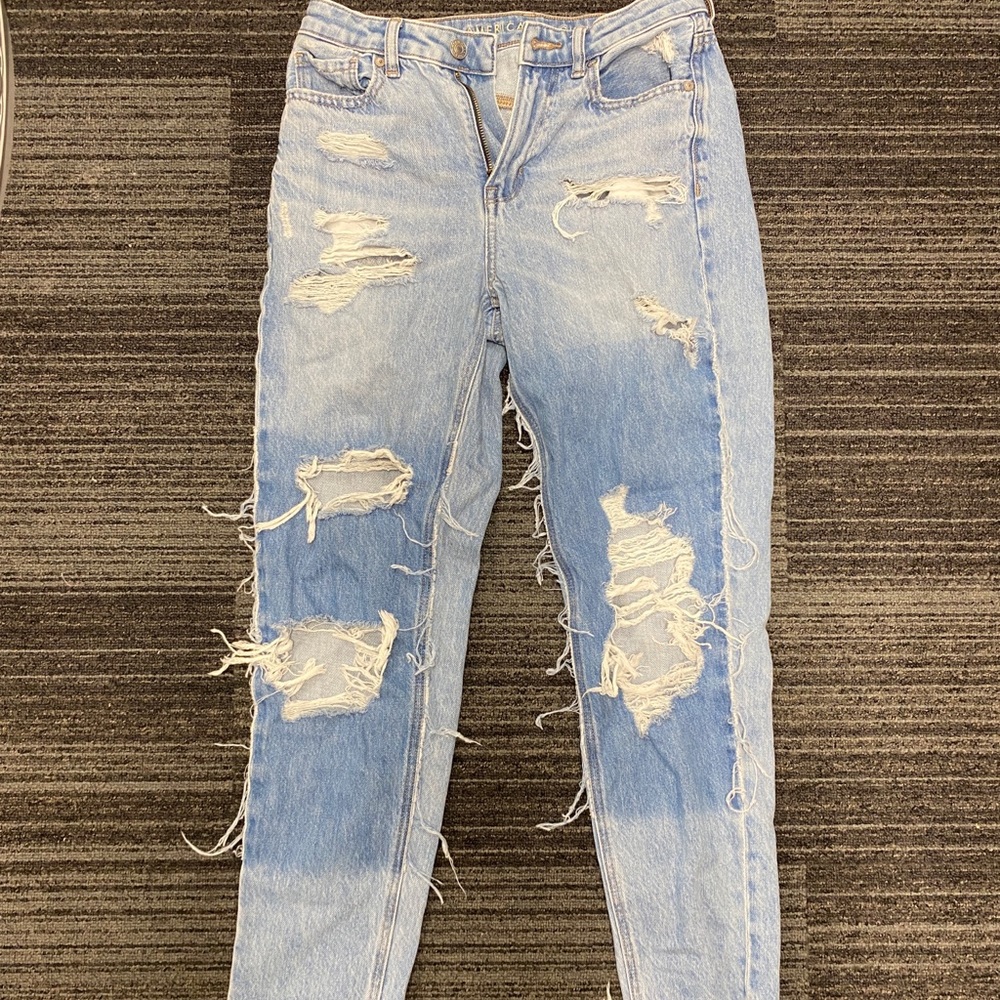 American Eagle Mom Jean